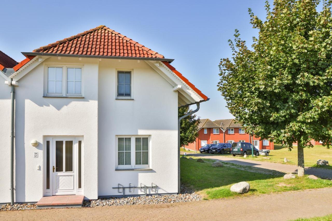 Ferienapartment-ruegen Neddesitz Buitenkant foto