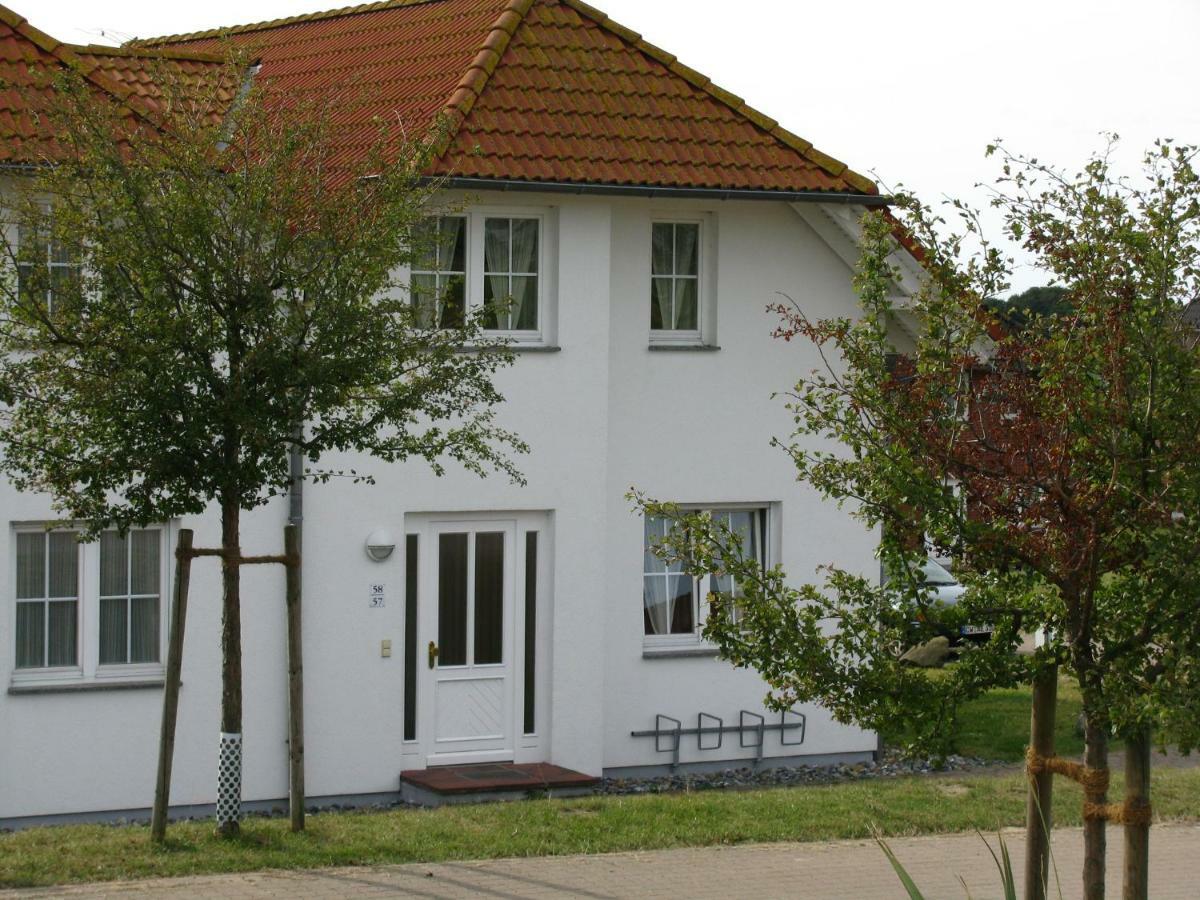 Ferienapartment-ruegen Neddesitz Buitenkant foto